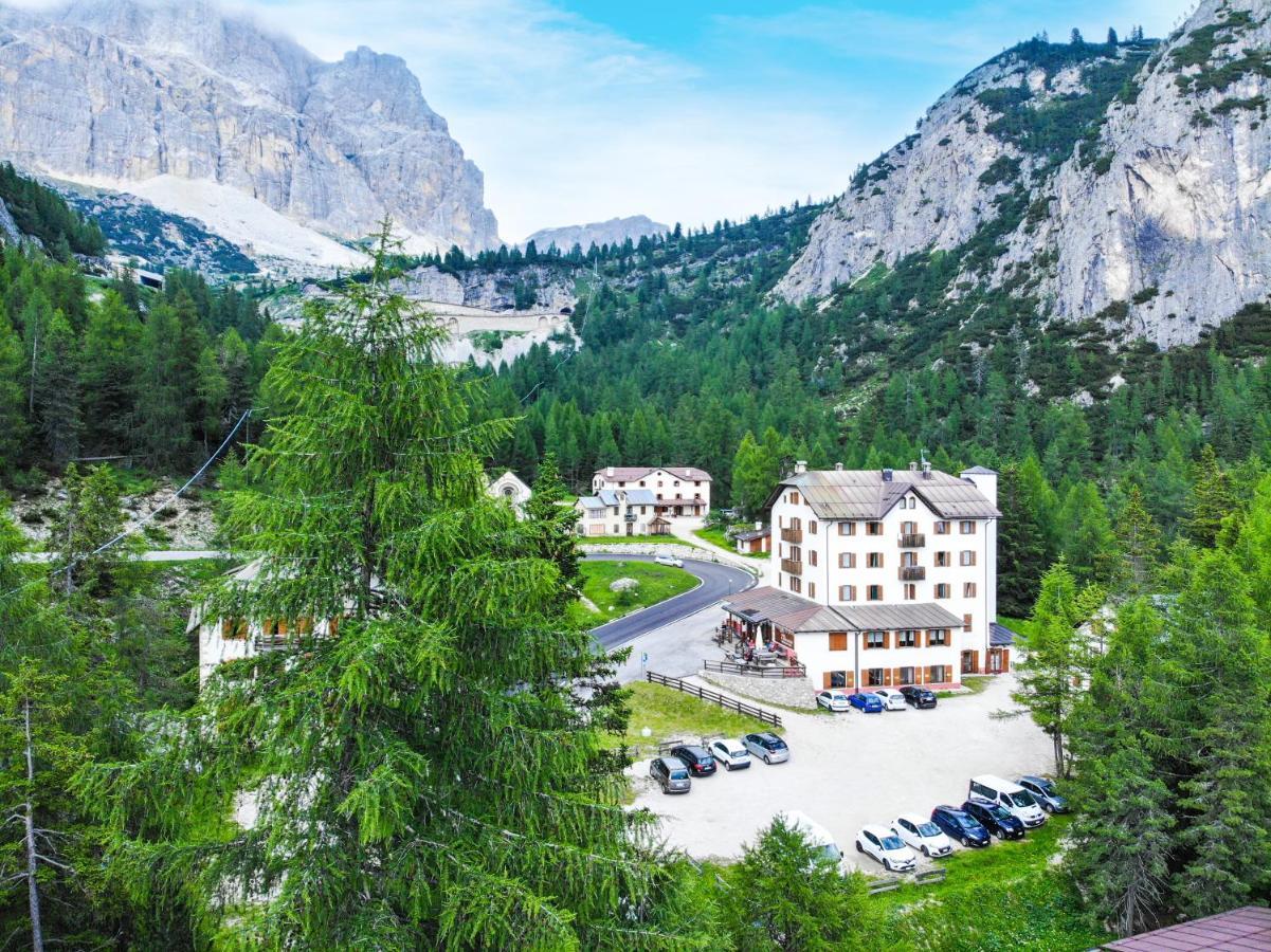 Hotel Al Sasso Di Stria Andraz Exterior foto